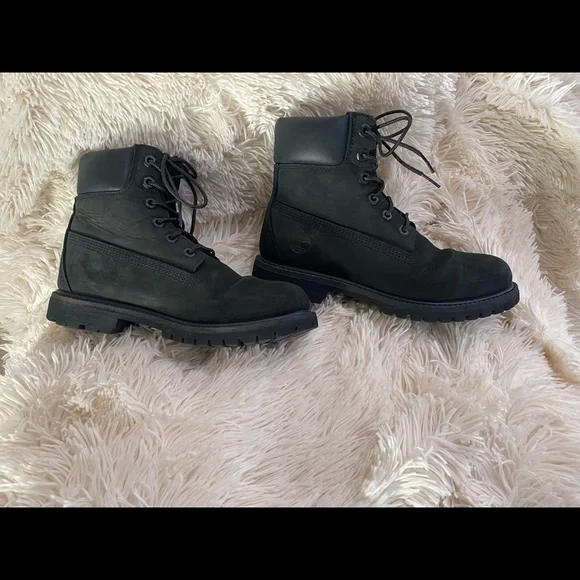 Timberland 6” Premium Black Boots - Picture 4 of 8